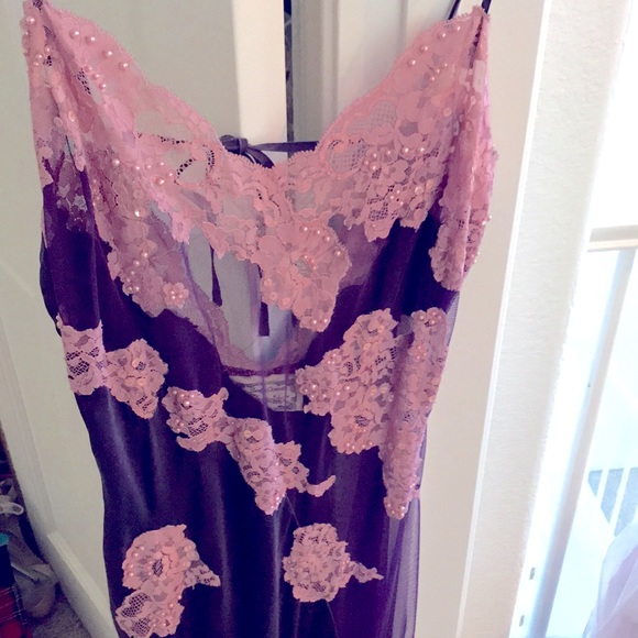 Long silk purple and mauve negligee - Half see-through on sides … - Picture 16 of 17